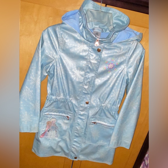 ❄️Anna & Elsa FROZEN Disney Store Girl’s Blue Rain Jacket Coat Size Girls 9/10 - Picture 1 of 9